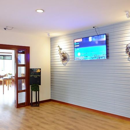 Studio Khon Kaen By Icheck Inn Exteriör bild