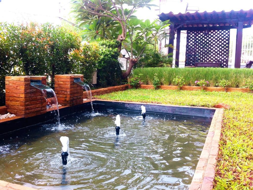 Studio Khon Kaen By Icheck Inn Exteriör bild